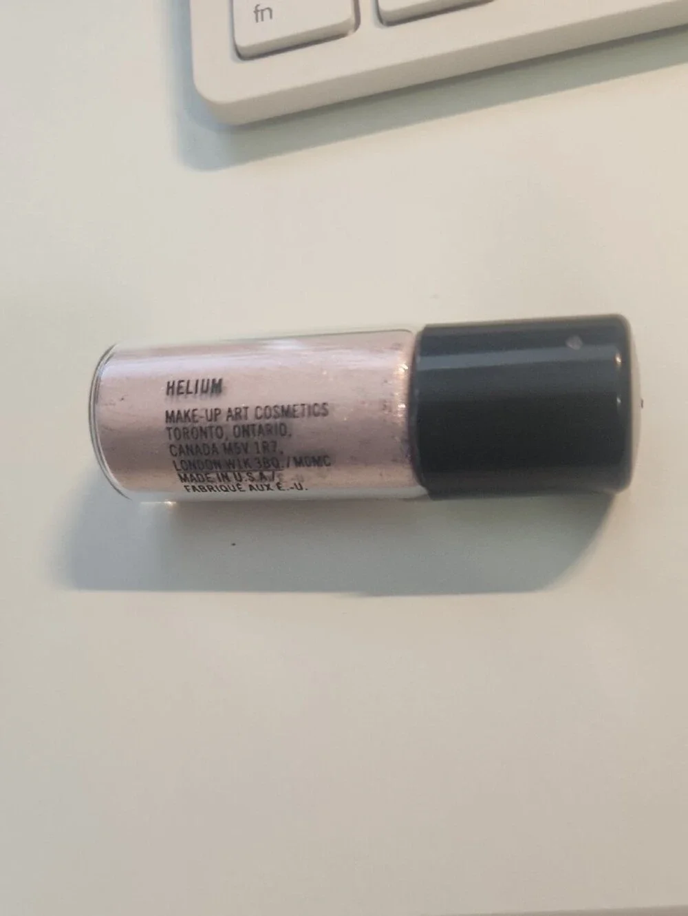 MAC Cosmetics Iridescent Light Pink Loose Pigment